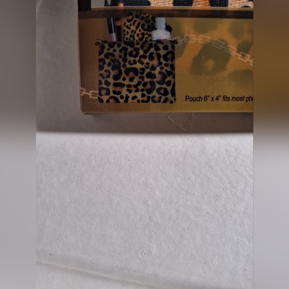 Mask Pouch & Lanyard Carry Pouch 29-inch Gold-Tone Lanyard Chain Chettah Print - Picture 3 of 5